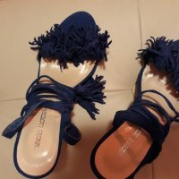Обувки, снимка 2 - Дамски обувки на ток - 28175330
