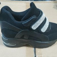 дамски спортни обувки на платформа , снимка 1 - Дамски ежедневни обувки - 43732328