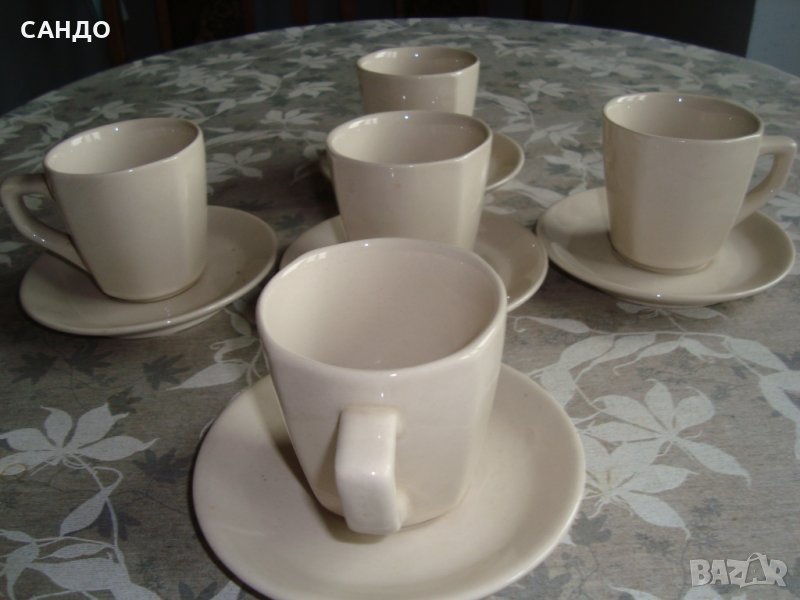 Порцеланови чаши с чинийки за кафе, снимка 1