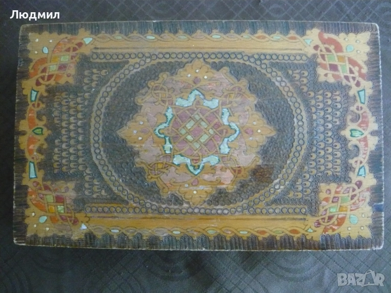 Стара пирографирана дървена кутия, снимка 1
