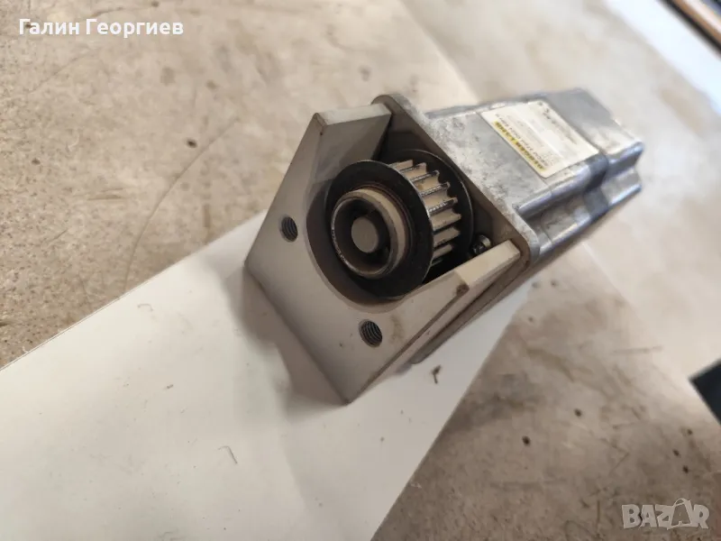 Мотор редуктор 24VDC 6 Nm, снимка 1