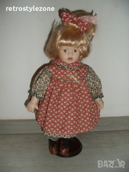 № 6463 стара порцеланова кукла   - със стойка  - височина 40 см , снимка 1