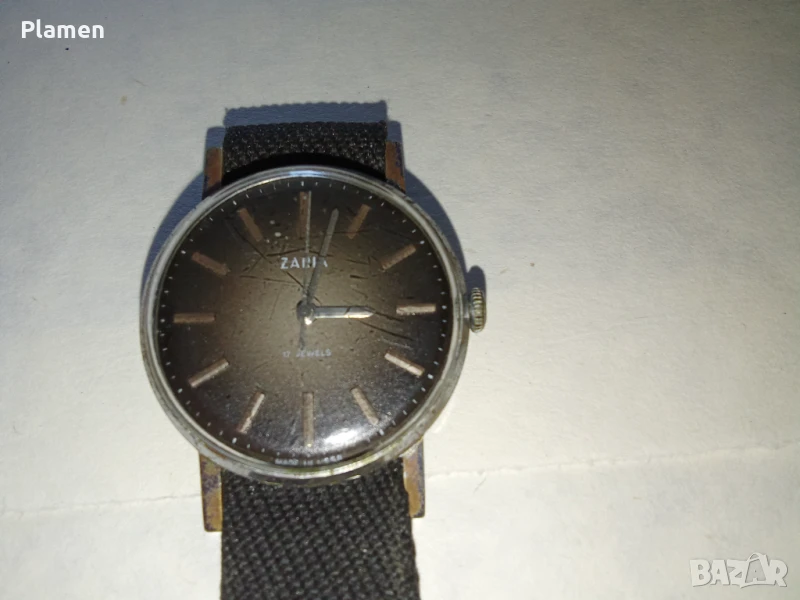 Стар съветски мъжки ръчен механичен часовник марка Заря , снимка 1