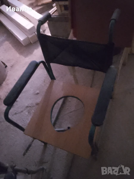 Санитарен тоалетен  стол  продавяам, снимка 1