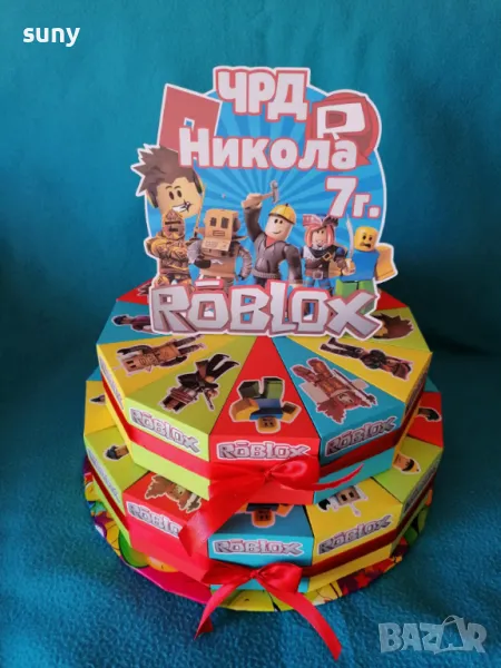 Картонена торта Роблокс, снимка 1