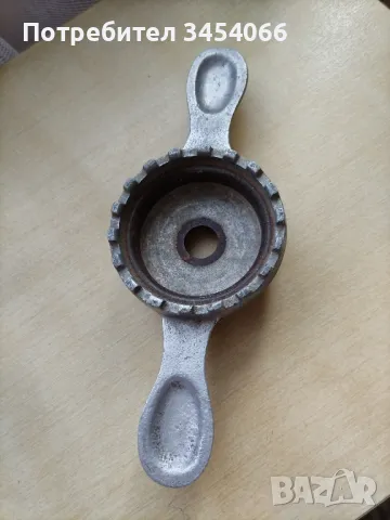 Ръчен уред за затваряне на буркани и бутилки. , снимка 1