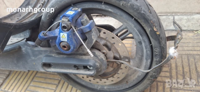 Електрическа тротинетка Xiaomi Mi 3 /със  зарядно/, снимка 9 - Велосипеди - 51099881