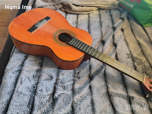 акустична китара 