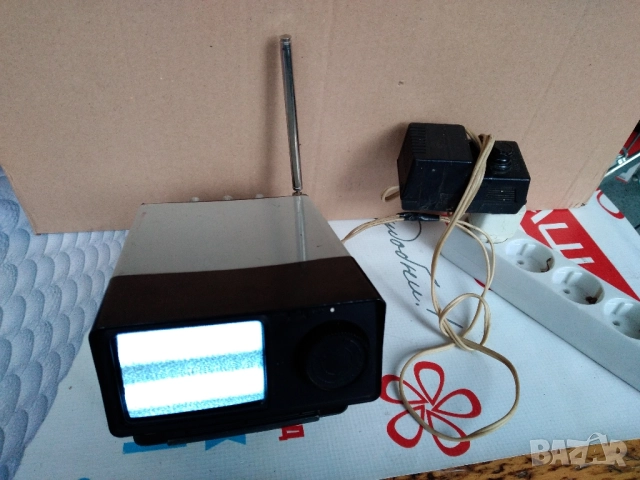 Ретро телевизорче от СССР Электроника Ф1-01 