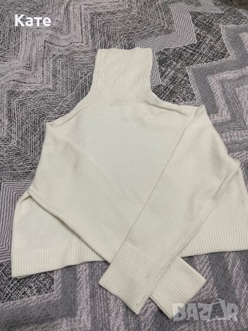 Къс пуловер 