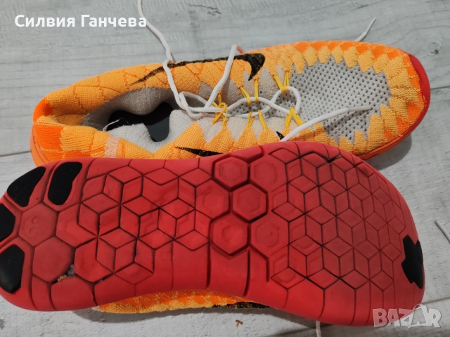 Дамски маратонки найк , снимка 2 - Маратонки - 52302201