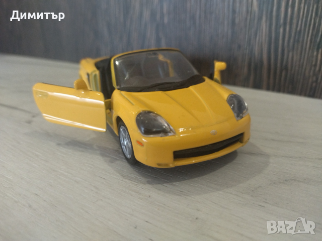 Метална количка Toyota MR2 SPYDER !!!