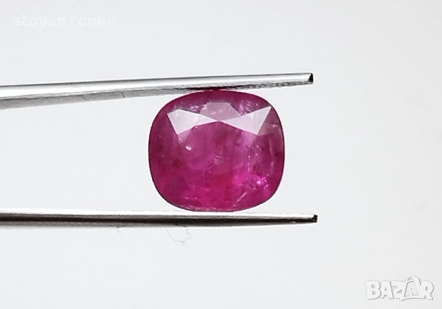 Пурпорно червен естествен рубин с рядка големина 4.26кт.! Сертифициран! Нов!, снимка 10 - Други - 52543796