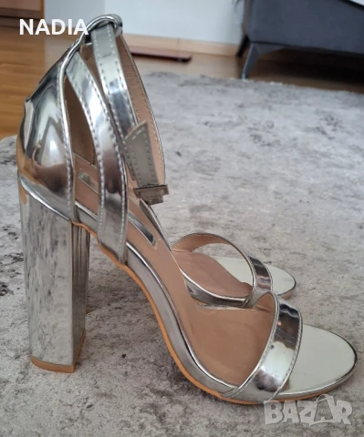 Сребърни сандали на ток, снимка 2 - Сандали - 50626680