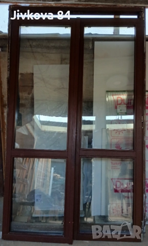 Дървен, портал от многослойна дървесина.