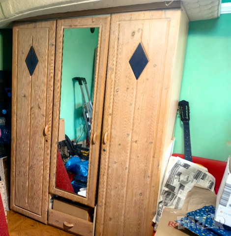 Гардероб Трикрилен  с Огледало Немски 152/60/203 см.