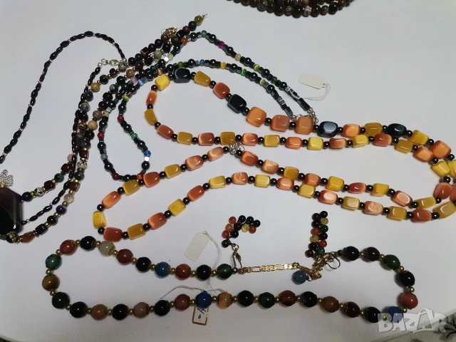 САМО 50 Евро!!! 23 БРОЯ гердани и колиета от натурални камъни, снимка 9 - Колиета, медальони, синджири - 53343605