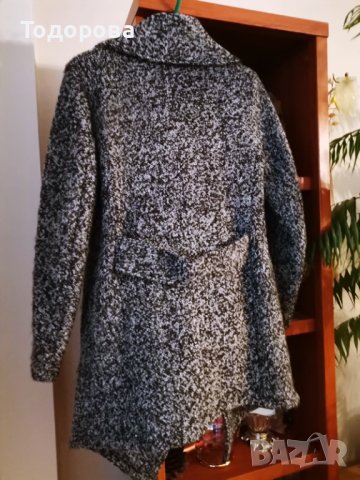 Дамско сиво палто букле H&M DIVIDED, снимка 2 - Палта, манта - 43142206