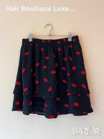 JACOUELINE de YONG Черна пола с червени целувки 💋💋💋