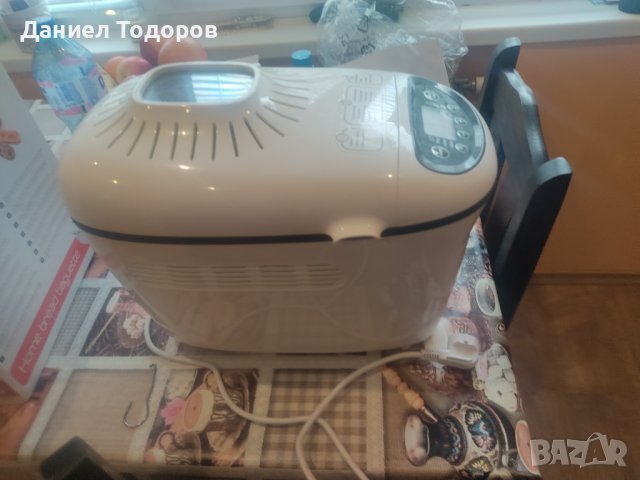 Продавам хлебопекарна Tefal 1800w  с две бъркалки , снимка 4 - Хлебопекарни - 43999170