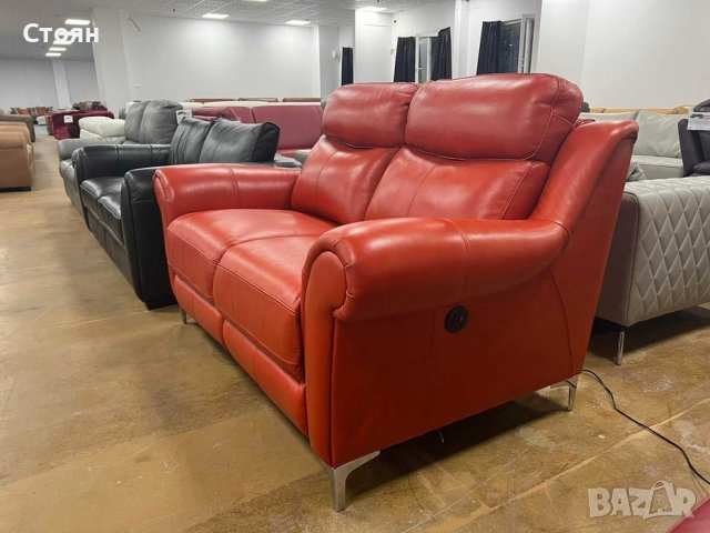 Керемидено червен кожен диван двойка с електрически релакс механизъм, снимка 5 - Дивани и мека мебел - 39944608