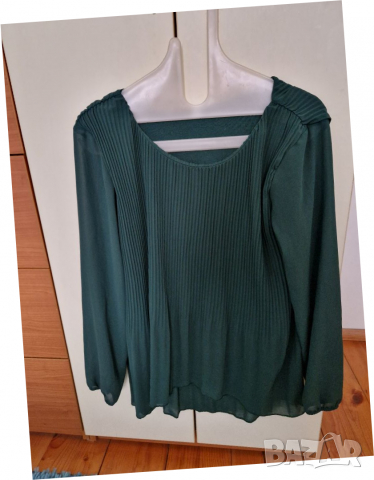 Красива зелена блузка, снимка 2 - Блузи с дълъг ръкав и пуловери - 36483775