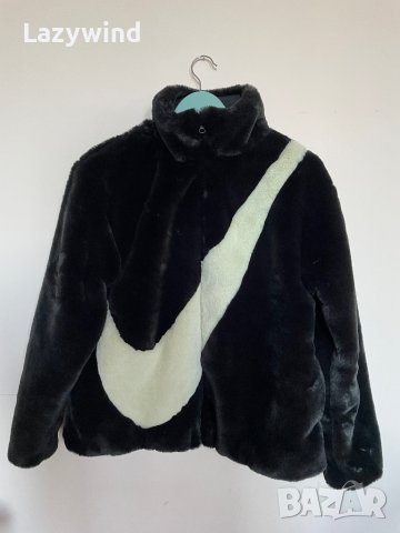 Палто с косъм Nike, снимка 4 - Палта, манта - 42989283