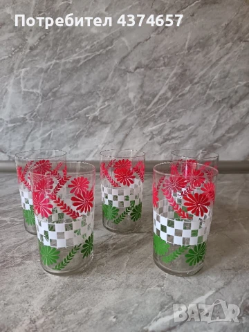 Стъклени, цветни водни чаши, снимка 2 - Чаши - 51204836