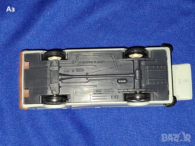 Соц руска играчка на модел РАФ 2203 Латвия 1:43 Сделано в СССР USSR в мащаб 1:43, снимка 6 - Колекции - 52080564