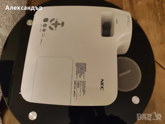 Short-throw проектор NEC, снимка 3 - Плейъри, домашно кино, прожектори - 35421290