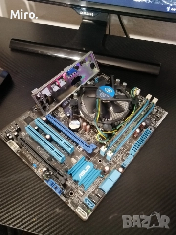 Дънна платка ASUS P8B75-M LE, снимка 2 - Дънни платки - 52926135