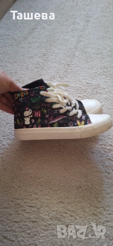 Кецове Kuromi - Zara, снимка 2 - Детски маратонки - 51755815