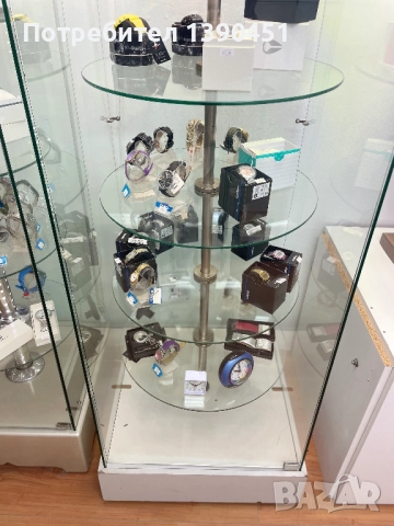 Стъклени витрини за часовници и бижута и въртяща се витрина, снимка 10 - Стелажи и щандове - 52296411