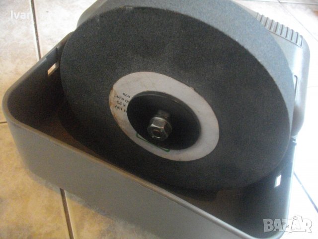 Нов ф200мм-Профи-Made in ITALY-Водно Шлайфане/Заточване-Шмиргел-160 об/мин-Бавна Скорост-190 Вата, снимка 2 - Други инструменти - 36915479