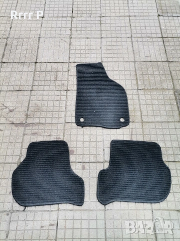 Мокетени оригинални стелки за VW Golf 5