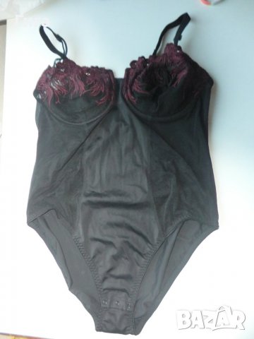 черно боди с вишнево чашка С