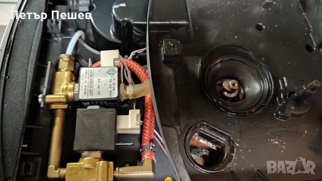 Кафеавтомат Saeco Intelia Evo Latte HD8753/11 1850W само на части, снимка 4 - Кафемашини - 35087969