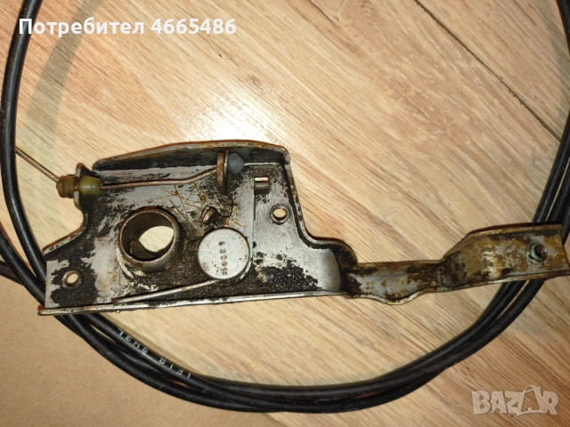 Хонда ЦРХ 89/90г. Оригинална брава преден капак, снимка 5 - Части - 53091859