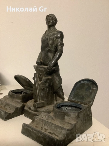 Мастилница времената социализма метал отличен състояние височина 19 см, снимка 4 - Антикварни и старинни предмети - 53012399