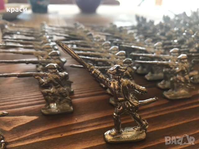 Армия от Оловни фигурки на воници, снимка 3 - Колекции - 42940235