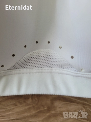 Бял спортен сутиен бюстие NIKE , снимка 2 - Бельо - 52018820