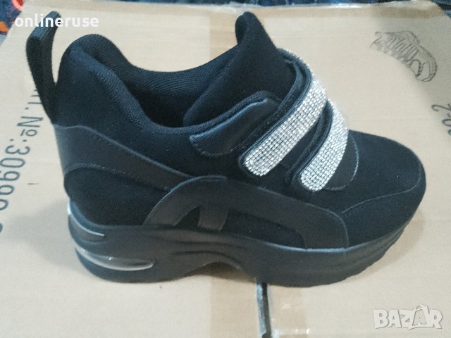 дамски спортни обувки на платформа 