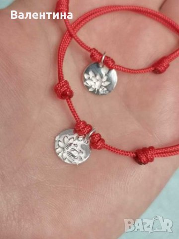 Дамска гривна червен конец против уроки със сребърна висулка Лотус-Хармония