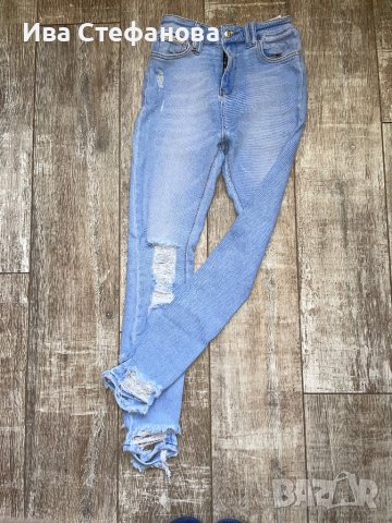 Нови дънкови дамски панталони накъсани дамски дънки светло сини еластични, снимка 3 - Дънки - 43057716