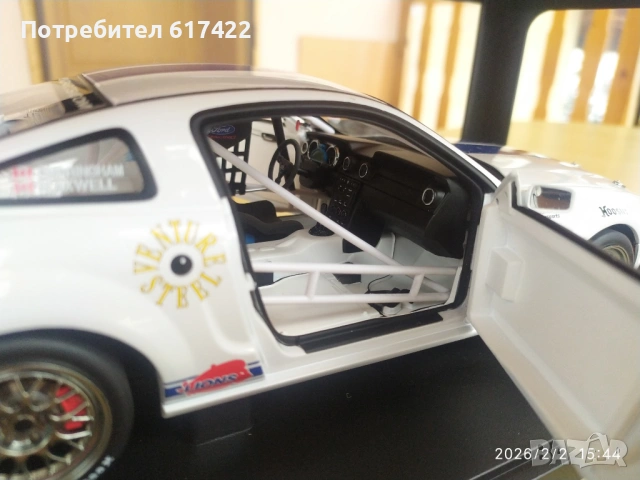 1:18 Метален модел на Ford Mustang FR 500C Grand Am Cup (2005) -AUTOart, снимка 12 - Колекции - 53325028