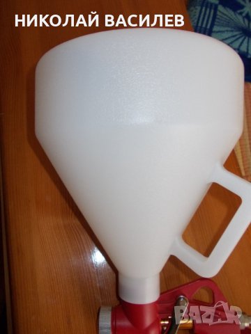 Питай наличен ли е  / Пистолет  за нанасяне  на  мазилки /шприц / пневматичен има  с 3  и  4   дюзи., снимка 14 - Други инструменти - 43788230