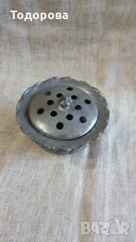 Метален съд за цветя, снимка 2 - Антикварни и старинни предмети - 28226681