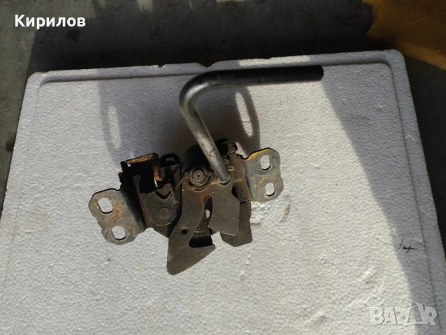 Ключалка преден капак Mercedes-Benz A-class (W168) 1997-2004 , снимка 2 - Части - 42939946