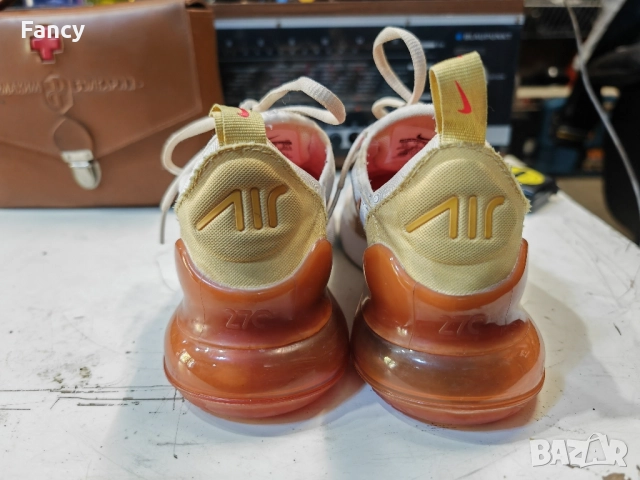 Дамски маратонки Nike Air Max 270/36 номер , снимка 4 - Маратонки - 51826466