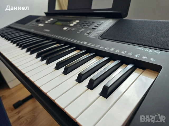 Дигитален синтезатор пиано Yamaha PSR-373, снимка 2 - Синтезатори - 53606142